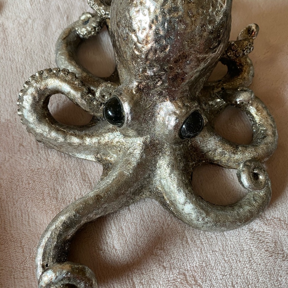 Sea creature - Picture 2 of 4